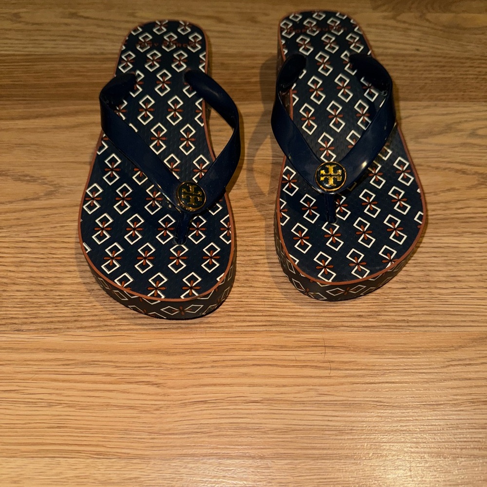 Tory Burch Navy and White Sandals